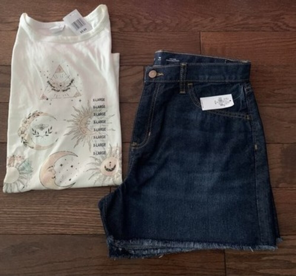Lot Of 2 Teen Fashion Graphic T-Shirt Sz X-Large, Blue Jean Shorts Sz 16 Plus